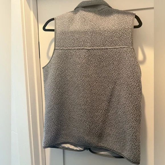 Patagonia Gray Retro Pile Vest - Picture 2 of 5